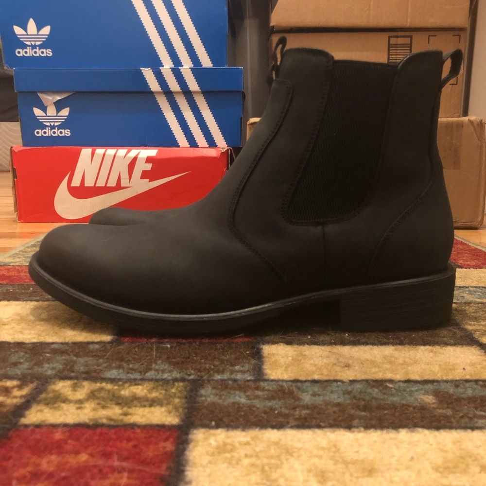 Eastland Black Chelsea Boot